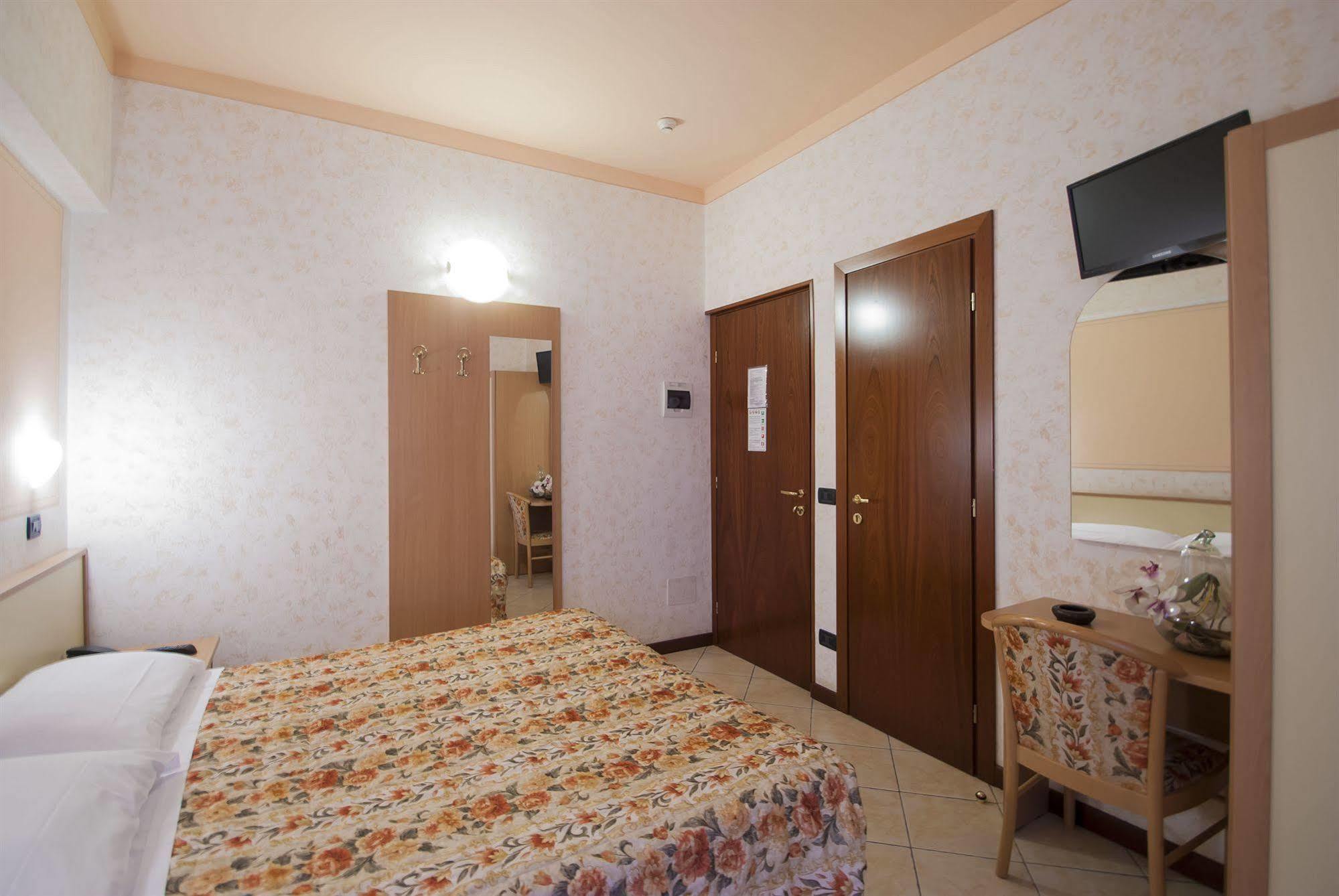 Hotel La Riviera Montecatini Terme Exterior foto